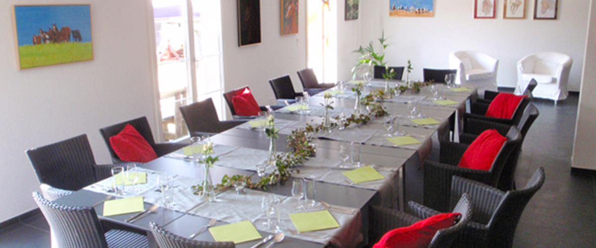 Gedeckter Tisch Besenbeiz